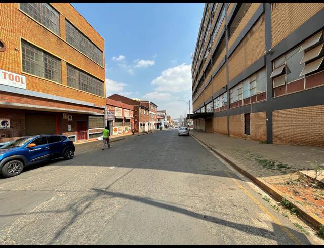 2,271M² WAREHOUSE FOR SALE IN JEPPESTOWN